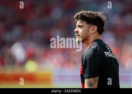 Tolosa, Francia. 6 aprile 2025. Romain Ntamack di Tolosa durante la Champions Cup, round di 16 partite di rugby a 15 tra Stade Toulousain e sale Sharks il 6 aprile 2025 allo Stadio di Tolosa, Francia - foto Nathan Barange/DPPI Credit: DPPI Media/Alamy Live News Foto Stock