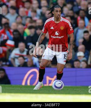 Old Trafford, Manchester, Regno Unito. 6 aprile 2025. Premier League Football, Manchester United contro Manchester City; Leny Yoro del Manchester United crediti: Action Plus Sports/Alamy Live News Foto Stock