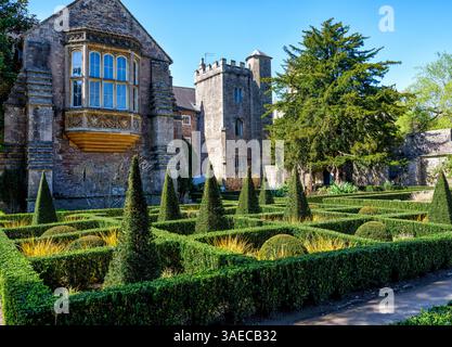 Giardini del Palazzo Vescovile nei giardini della cattedrale di Wells nel Somerset, Regno Unito Foto Stock