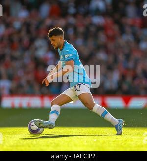 Old Trafford, Manchester, Regno Unito. 6 aprile 2025. Premier League Football, Manchester United contro Manchester City; Matheus Nunes of Manchester City Credit: Action Plus Sports/Alamy Live News Foto Stock