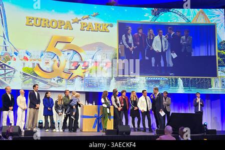RUST, Germania - 13 marzo 2025: Europa-Park inizia la sua stagione di 50 anni, festeggia sotto le stelle: Con la pre-apertura il 15 marzo e la stagione ufficiale inizia il 22 marzo, Europa-Park inizia la sua stagione di anniversario. Foto Stock