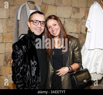 16 novembre 2011 - Colombia - BogotÃ, Colombia noviembre 17 de 2011 Zube pop up store de los diseÃ±adores colombianos. EN la foto, Carlos Carvajal y Juliana Alvarez CrÃ©dito: CEET FotÃ³grafo: HECTOR FABIO ZAMORA (immagine di credito: © El Tiempo/GDA/ZUMAPRESS.com) Foto Stock
