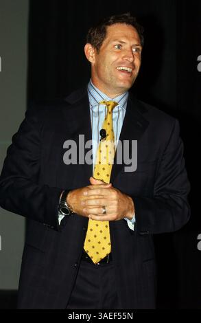 20 marzo 2007 - Los Angeles, California, USA - l'ex quarterback della NFL STEVE YOUNG è il relatore principale di una conferenza di affari (Credit Image: Rich Schmitt/ZUMAPRESS.com) Foto Stock
