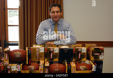 20 marzo 2007 - Los Angeles, California, Stati Uniti - l'ex quarterback della NFL STEVE YOUNG posa per le foto in una conferenza d'affari (Credit Image: Rich Schmitt/ZUMAPRESS.com) Foto Stock