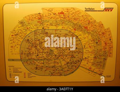 28 giugno 2003; Amburgo, GERMANIA; Una mappa della metropolitana di Amburgo. (Immagine di credito: Rob Schoenbaum/ZUMAPRESS.com) Foto Stock