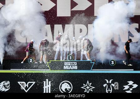 Doral, Stati Uniti. 6 aprile 2025. Il team Ripper GC festeggia la vittoria della squadra al LIV Golf Invitational 2025 di Miami al Trump National Golf Course il 6 aprile 2025 a Doral, Florida. (Foto di JC Ruiz/Sipa USA) credito: SIPA USA/Alamy Live News Foto Stock