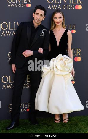 Londra, Regno Unito. 6 aprile 2025. Adrien Brody e Georgina Chapman arrivano agli Olivier Awards 2025, la Royal Albert Hall. Crediti: Doug Peters/EMPICS/Alamy Live News Foto Stock