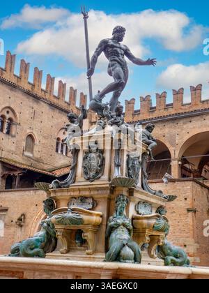 Bologna - Fontana di Nettuno o fontana del Nettuno in Piazza maggiore, la grande piazza, Italia Foto Stock