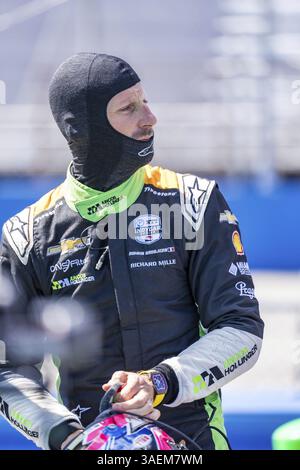 ROMAIN GROSJEAN (77) (SWE) di Ginevra, Svizzera, si prepara a qualificarsi per l'Hy-Vee Milwaukee Mile 250 al Milwaukee Mile di West Allis, WISCONSIN Foto Stock
