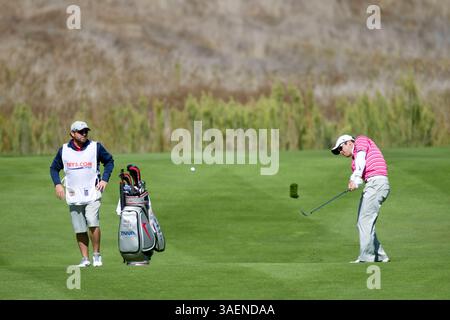 7 ottobre 2011: Il golfista PGA Paul Casey scatta un tiro sul 17° fairway durante la seconda giornata degli Open Frys.com svoltisi al CordeValle Resort di San Martin, CALIFORNIA. (Immagine di credito: © William Mancebo/Cal Sport Media/ZUMAPRESS.com) Foto Stock
