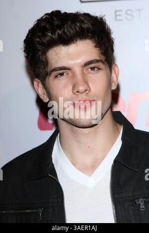 23 settembre 2011 - la, New York, USA - . . . . . . . . . . SOLO VENDITE NEGLI STATI UNITI . . . . . 23 settembre 2011, LA Carter Jenkins arriva al 9 ° Annual Teen Vogue Young Hollywood Party ai Paramount Studios il 23 settembre 2011 a Los Angeles (immagine di credito: © Sharkpixs/ZUMAPRESS.com) Foto Stock