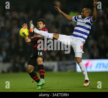 Danny Gabbidon di QPR si arrabbia con i Manchester Citys David Silva..Barclays Premier League..QPR V Manchester City..5 novembre 2011.(Credit Image: © David Klein/Sportimage/Cal Sport Media)(Credit Image: © David Klein/Cal Sport Media/ZUMAPRESS.com) Foto Stock