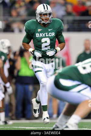 26 novembre 2011: . Il wide receiver dei Baylor Bears Terrance Williams (2) in azione.durante la partita tra i Texas Tech Red Raiders e i Baylor Bears al Cowboy Stadium di Arlington Texas..Baylor vince 66-42..Manny Flores/CSM(Credit Image: © Manny Flores/Cal Sport Media/ZUMAPRESS.com) Foto Stock