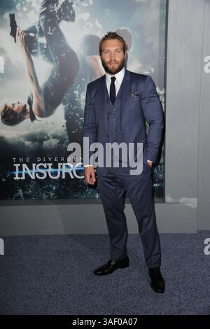 16 marzo 2015 - New York, NY, Stati Uniti d'America - 16 marzo 2015 New York City..Jai Courtney partecipa alla prima mondiale "The Divergent Series: Insurgent" al Ziegfeld Theater il 16 marzo 2015 a New York City (immagine di credito: © Kristin Callahan - Ace Pictures/Ace Pictures/ZUMA Wire) Foto Stock