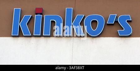 14 gennaio 2005; Los Angeles, CA, Stati Uniti; il centro fotocopie Kinko's è aperto 24 ore su 24. Foto Stock