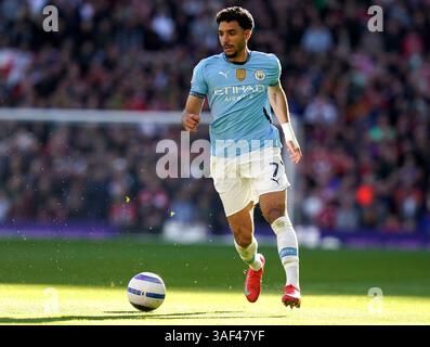 Manchester, Regno Unito. 6 aprile 2025. Omar Marmoush del Manchester City durante la partita Manchester United vs Manchester City Premier League all'Old Trafford, Manchester. Il credito per immagini dovrebbe essere: Andrew Yates/Sportimage Credit: Sportimage Ltd/Alamy Live News Foto Stock