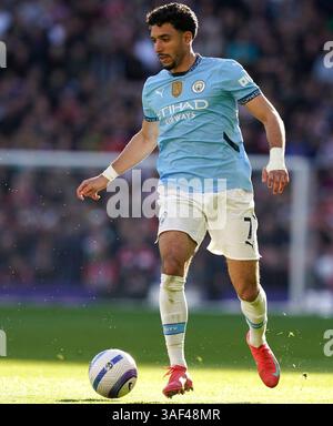 Manchester, Regno Unito. 6 aprile 2025. Omar Marmoush del Manchester City durante la partita Manchester United vs Manchester City Premier League all'Old Trafford, Manchester. Il credito per immagini dovrebbe essere: Andrew Yates/Sportimage Credit: Sportimage Ltd/Alamy Live News Foto Stock