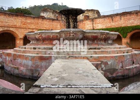 Fontana del Convento De la Merced, Antigua, Guatemala Foto Stock