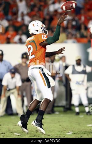 17 settembre 2009: Quarterback dei Miami Hurricanes Jacory Harris (immagine di credito: SGM/ZUMAPRESS.com) Foto Stock
