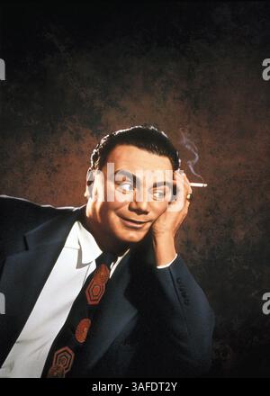 ERNEST BORGNINE (24 gennaio 1917 – 8 luglio 2012) è stato un attore televisivo e cinematografico statunitense, la cui carriera è durata più di sei decenni. È stato un protagonista non convenzionale in molti film degli anni '1950, tra cui la sua svolta vincitrice dell'Oscar nel film del 1955 Marty. NELLA FOTO: 11 aprile 1955 - New York, New York, Stati Uniti - ERNEST BORGNINE interpreta Marty Piletti nel film commedia romantica 'Marty' diretto da Delbert Mann. (Immagine di credito: © per gentile concessione di United Artists/Entertainment Pictures/ZUMAPRESS.com) Foto Stock