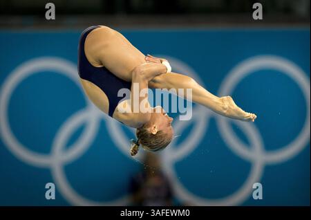 8 agosto 2012 - Londra, GBR - Brittany Viola degli Stati Uniti d'America tuffandosi nella piattaforma da 10 m femminile turno preliminare mercoledì sera 8 agosto 2012, durante i Giochi Olimpici estivi di Londra, Inghilterra. (Immagine di credito: © Brian Peterson/Minneapolis Star Tribune/MCT/ZUMAPRESS.com) Foto Stock