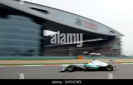 15 aprile 2012; Shanghai, CINA; Nico Rosberg della Germania e Mercedes GP guida durante il Gran Premio di Formula 1 cinese sul circuito internazionale di Shanghai. (Immagine di credito: © Yijiang Guo/Osports tramite filo ZUMA) Foto Stock