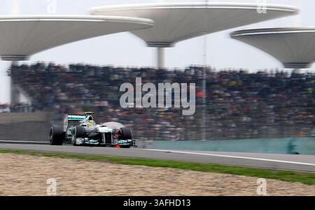 15 aprile 2012; Shanghai, CINA; Nico Rosberg della Germania e Mercedes GP guida durante il Gran Premio di Formula 1 cinese sul circuito internazionale di Shanghai. (Immagine di credito: © Yijiang Guo/Osports tramite filo ZUMA) Foto Stock