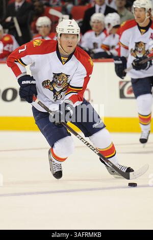 21 marzo 2012: Il difensore dei Florida Panthers Dmitry Kulikov #7 in azione durante la partita NHL tra Carolina Hurricanes e Florida Panthers alla PNC Arena di Raleigh, NC. (Immagine di credito: © Evan Pike/Cal Sport Media/ZUMAPRESS.com) Foto Stock