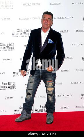 John Keeble alla prima europea di "Soul Boys of the Western World" alla Royal Albert Hall di Londra - 30 settembre 2014 Foto Stock