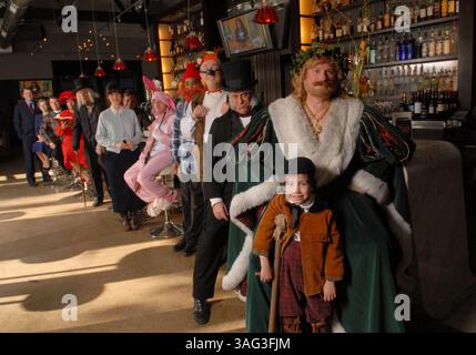 IL DOPPIO FURGONE PER I TICKETAnnual Holiday ShowID è da davanti a dietro (o da destra a sinistra):Jackson Quinn Margolis as Tiny Tim, Mark Standriff as the Ghost of Christmas Present, e Matt K. Miller nel ruolo di Mr. Scrooge dal Sacramento Theater CompanyÍs ''A Christmas Carol'' Gary Martinez e Anthony DÍJuan da Capital StageÍs ''Every Christmas Story Ever Told''Zac Jaffee nel ruolo di Young Ralphie in B StreetÍs''A Christmas Story'' Dana Brooke e Dave Pierini da B Street TheaterÍs''Make Someone Happy' Rodger Hoopman nel ruolo di Scrooge al Magic Circle TheatreElise Reece nel ruolo di Margaret Anderson Corner Foto Stock