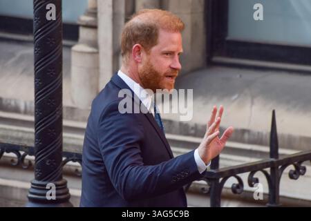 Londra, Inghilterra, Regno Unito. 8 aprile 2025. IL PRINCIPE HARRY arriva alla Royal Courts of Justice per il suo ricorso contro la decisione di degradare la sua sicurezza. (Credit Image: © Vuk Valcic/ZUMA Press Wire) SOLO PER USO EDITORIALE! Non per USO commerciale! Foto Stock