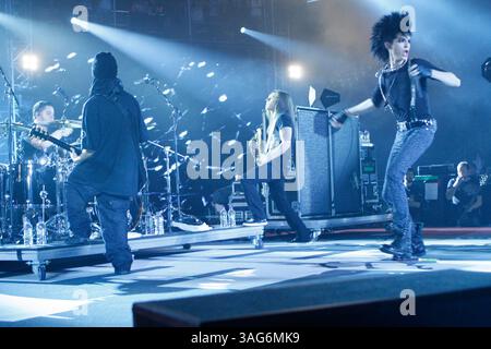09 ottobre 2009 - Atene, Grecia - la band tedesca Tokio Hotel si esibisce dal vivo durante il giorno di MTV (immagine di credito: Aristidis Vafeiadakis/ZUMAPRESS.com) Foto Stock