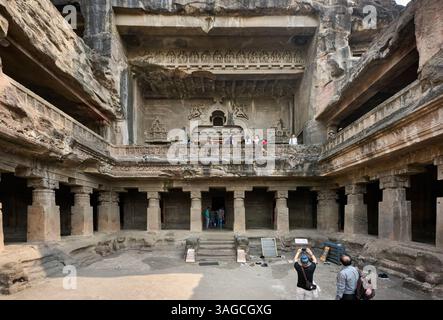 Ellora Chaitya Cave No. 10, Ellora Hoehlen, facciata esterna alla grotta di Vishvakarma, Aurangabad, Indien, Asien |Ellora Chaitya Cave No. 10, Ellora Grotte, FAC Foto Stock