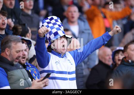 Peterborough, Regno Unito. 8 aprile 2025. Tifosi del Birmingham City alla partita Peterborough United contro Birmingham City EFL League One, al Weston Homes Stadium, Peterborough, Cambridgeshire, l'8 aprile 2025. Crediti: Paul Marriott/Alamy Live News Foto Stock