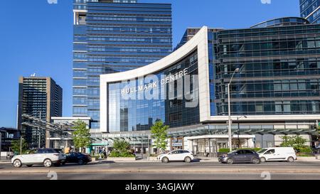 Toronto, Ontario, Canada - 25 giugno 2018: Vista esterna dell'Hullmark Centre a Yonge e Sheppard a nord di York a Toronto. Foto Stock