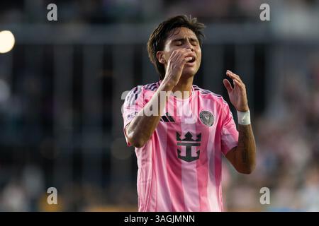 Fort Lauderdale, Florida; Stati Uniti. Il centrocampista dell'Inter Miami, Telasco Segovia, reagisce dopo un'opportunità di goal persa durante una partita della MLS di stagione regolare. Foto Stock
