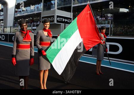 1 novembre 2009 - Abu Dhabi, Emirati Arabi Uniti - Grid Girls...Formula 1 World Championship, Rd 17, Abu Dhabi Grand Prix, Race Day. (Credito: Sutton Motorsports/ZUMApress.com) Foto Stock