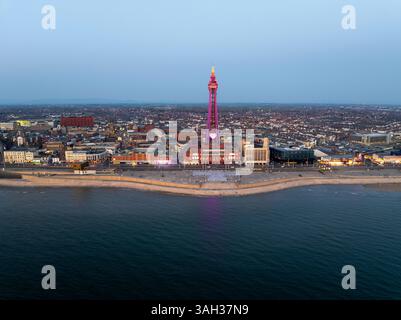 Immagine di Blackpool Townscape con la Blackpool Tower Foto Stock