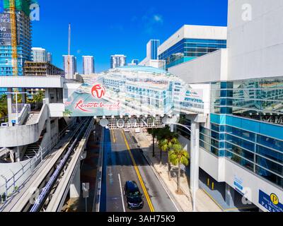Miami, Florida, Stati Uniti - 31 marzo 2025: Foto aerea Omni Center Miami Foto Stock