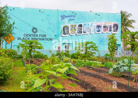 Miami, Florida, Stati Uniti d'America - 30 marzo 2025: Murale d'arte Overtown sul Center for Black Innovation Overtown Miami 2025 Foto Stock
