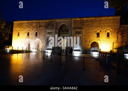 Porta principale del Palazzo Topkapi nella città di Istanbul, Turkiye Foto Stock