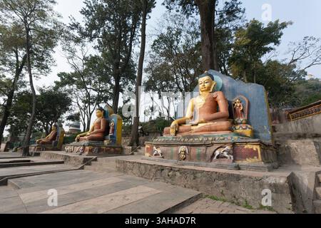 6 novembre 2011 - Kathmandu, zona Bagmati, Nepal - Buddha seduti al tempio buddista Swayambhunath (Tempio delle scimmie) - Kathmandu, valle di Kathmandu, zona Bagmati, Nepal (Credit Image: © Paul Gordon/ZUMA Wire/ZUMAPRESS.com) Foto Stock