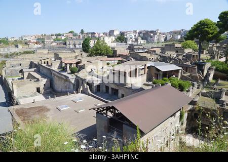 Vista panoramica dell'antica città di Ercolano, Italia Foto Stock