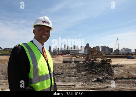6 marzo 2008 - Detroit, Michigan, USA - Bernard White è il presidente di White Construction, una società appaltatrice di proprietà di una minoranza che lavora al nuovo progetto di arena nel centro di Detroit. (Immagine di credito: © Jessica J. Trevino/TNS/ZUMA Wire) Foto Stock