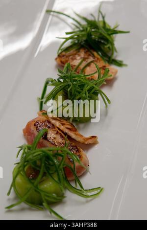 16 novembre 2010 - Parigi, Francia - Senderens Restaurant, Alain Senderens (Parigi, 2 dicembre 1939 â€“ 25 giugno 2017) è stato uno chef e praticante francese della Nouvelle Cuisine. Le Figaro lo accreditò come l'inventore degli abbinamenti enogastronomici. (Immagine di credito: © Ania Freindorf via ZUMA Wire) Foto Stock