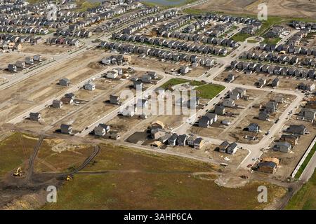 11 settembre 2008 - Calgary, Alberta, Canada - costruzione di nuovi alloggi nei sobborghi di Calgary. (Immagine di credito: © Larry MacDougal via ZUMA Wire) Foto Stock