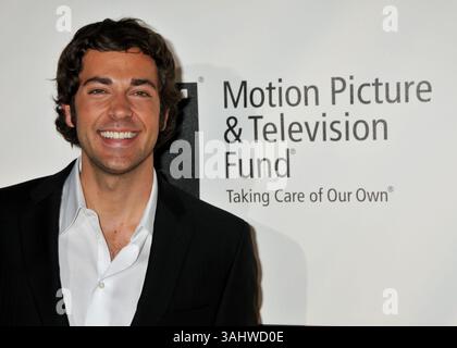 8 novembre 2008 - Culver City, CA, Stati Uniti - 8 novembre 2008 - Culver City, California - Zachary Levi. 4° premio annuale ''A fine Romance'' per il Motion Picture & Television Fund presso Sony Pictures Studios. Credito fotografico: Byron Purvis/AdMedia Foto Stock