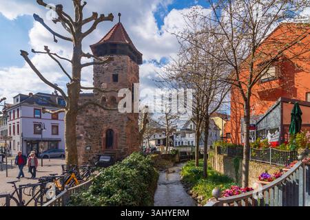 Ruscello Lauter, ingresso città Rinnentorturm Bensheim Bergstraße Assia, Assia Germania Foto Stock