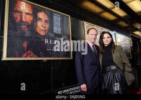 Ralph Fiennes e Juliette Binoche partecipano alla proiezione di gala del ritorno, a Curzon Mayfair nel centro di Londra. Data foto: Giovedì 10 aprile 2025. Foto Stock