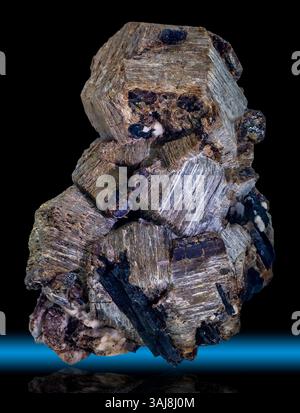 Parisite - (CE) con Egirine, Monte Malosa, Malawi, zona di rift dell'Africa orientale Foto Stock